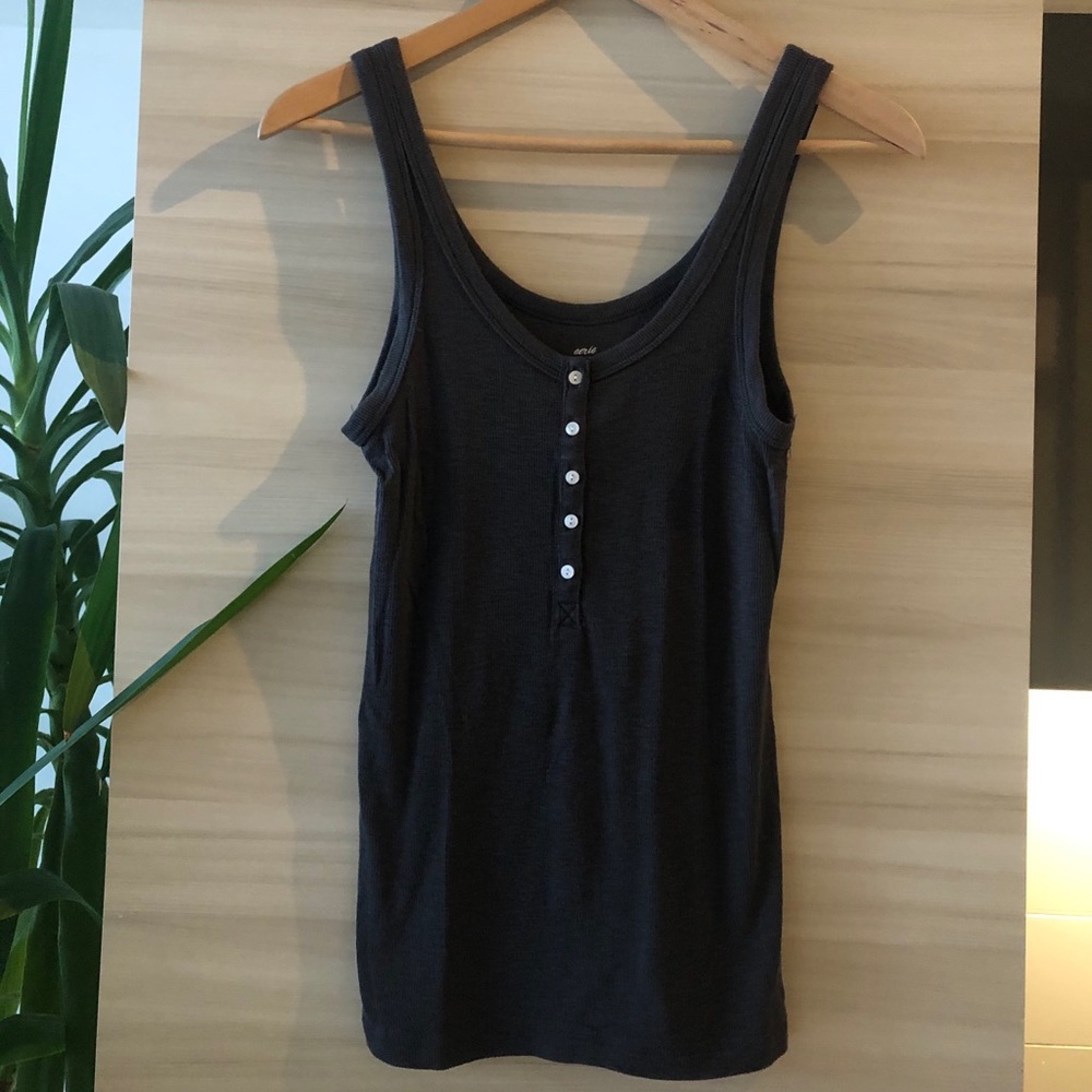 RIBBED TANK TOP